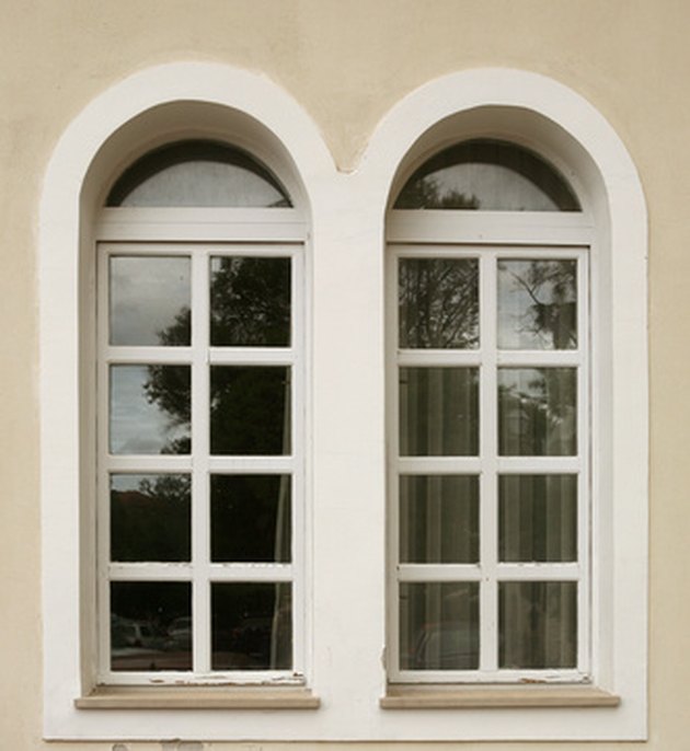 如何從漆木上取下不干膠貼紙 如何從漆木上取下不干膠貼紙